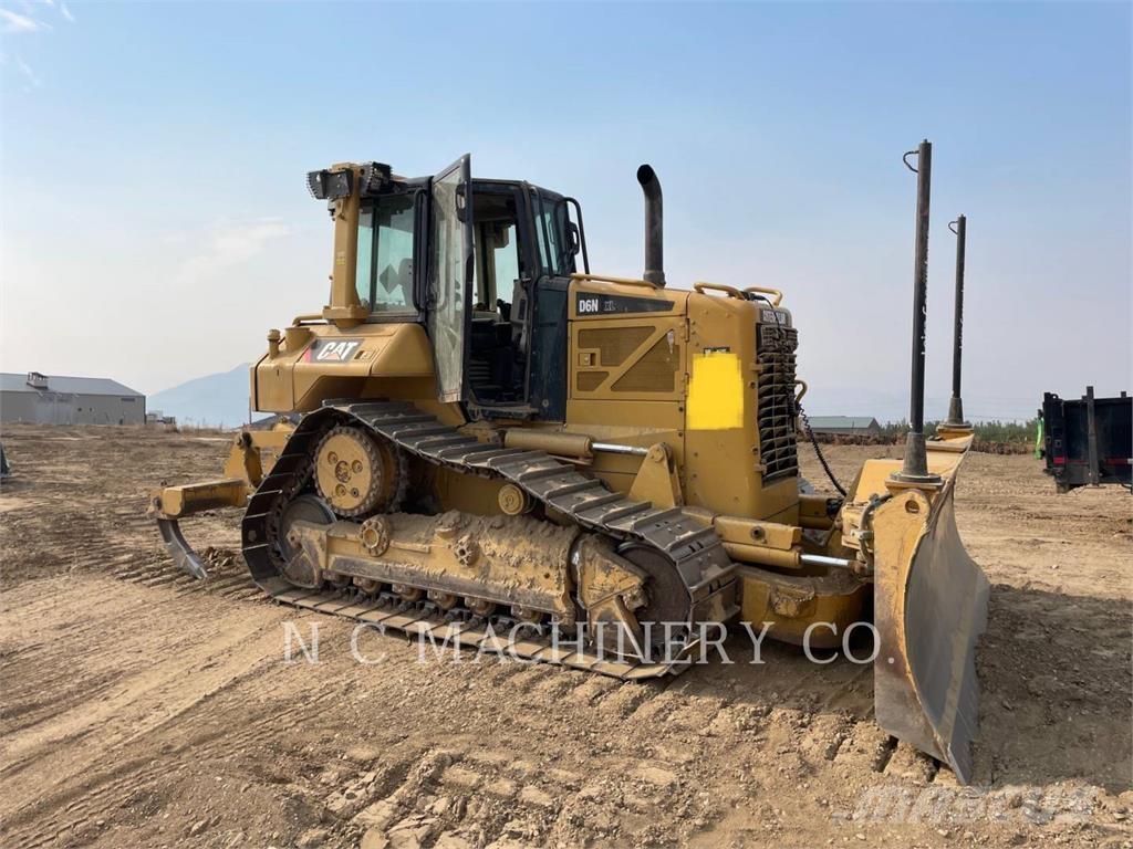 CAT D6N Crawler dozers
