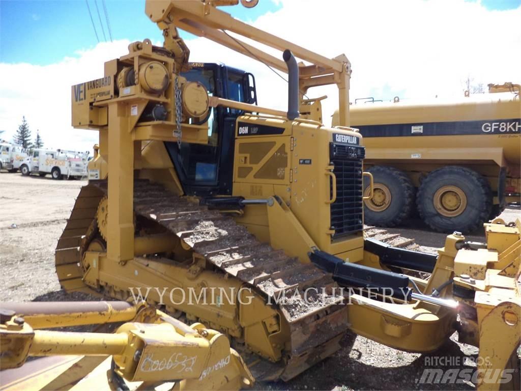 CAT D6N LGP Pipe layer dozers