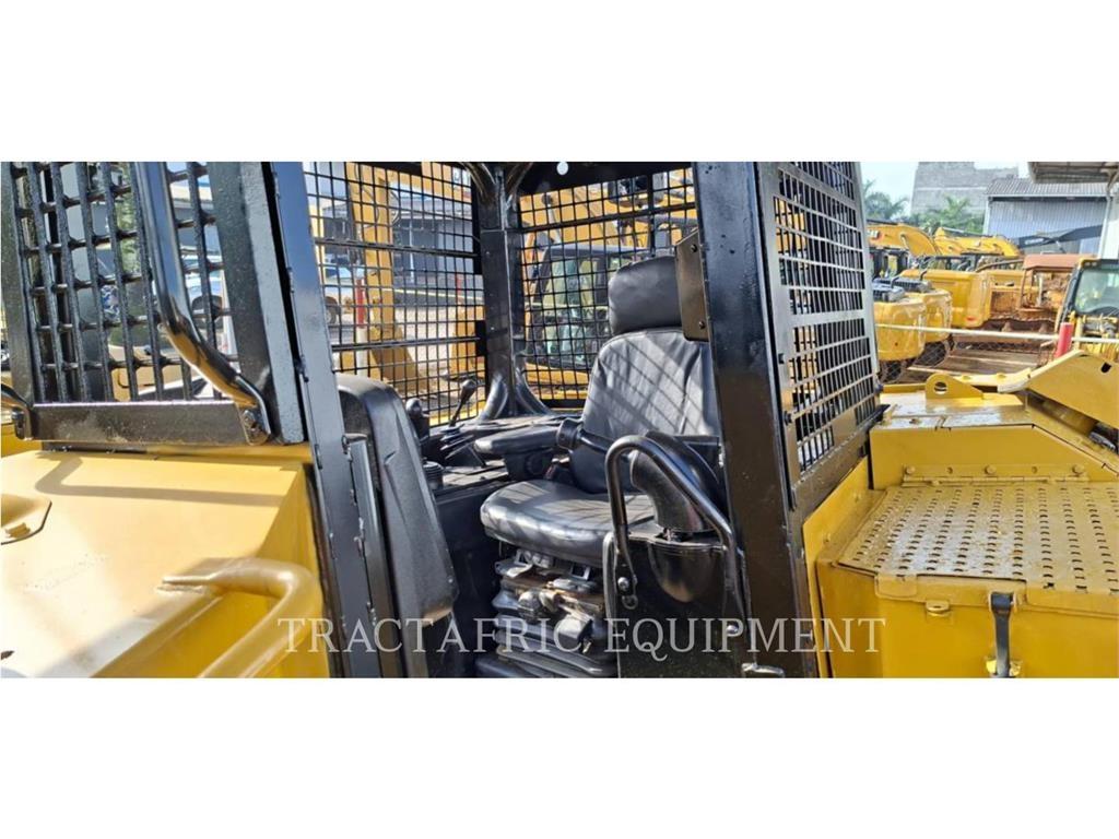 CAT D6R2XL Crawler dozers