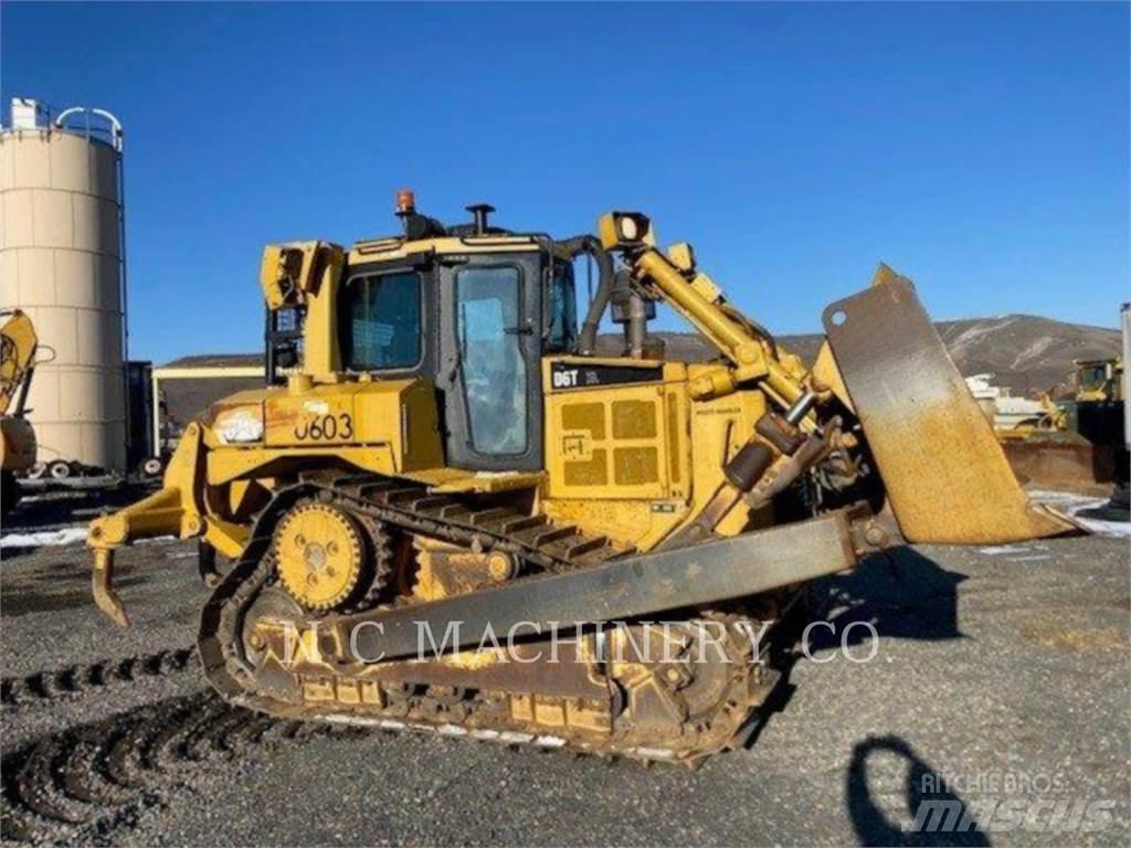 CAT D6T Crawler dozers
