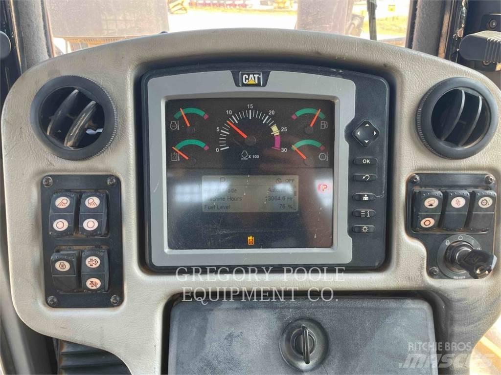 CAT D6T Crawler dozers