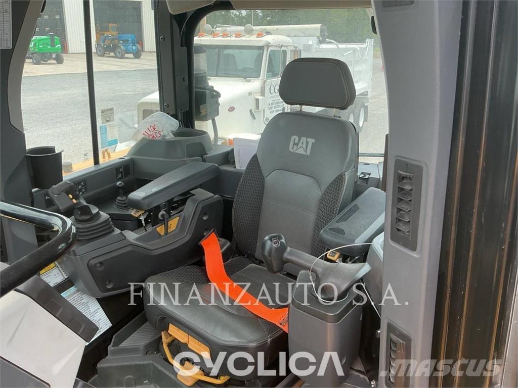 CAT D6T Crawler dozers