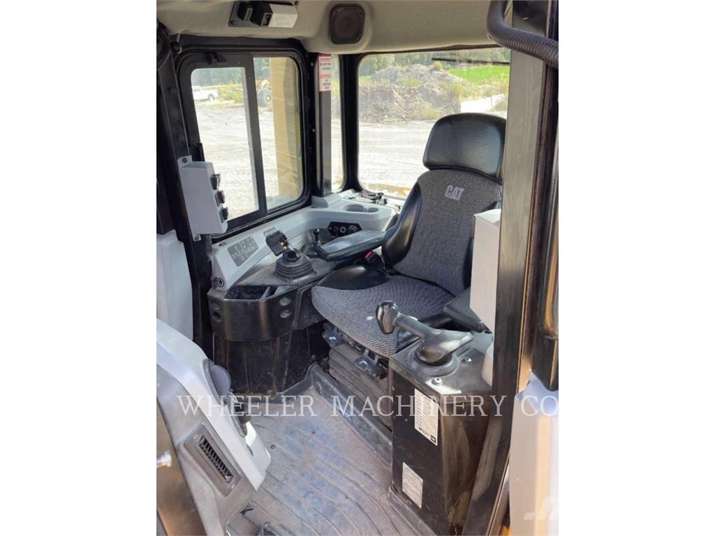 CAT D6T LGP VP Crawler dozers