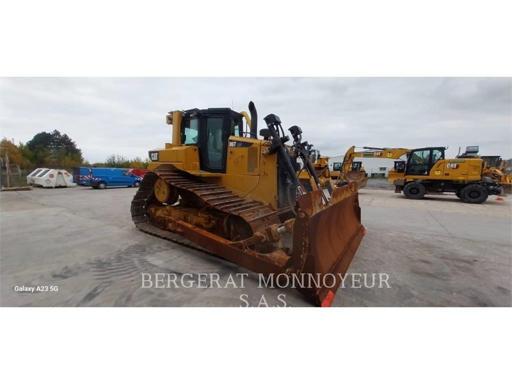 CAT D6T4F LGP Crawler dozers