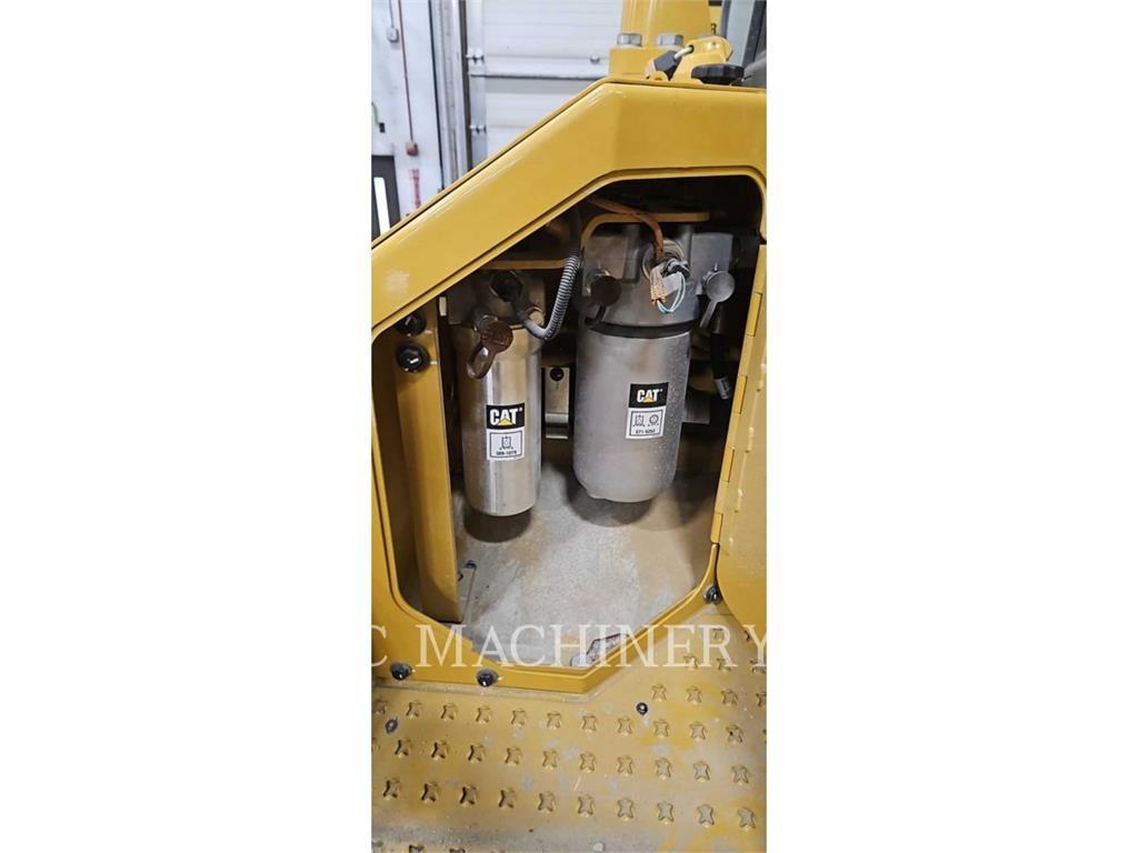 CAT D8 Crawler dozers