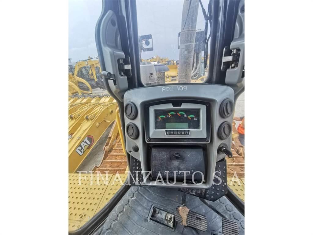 CAT D8T Crawler dozers