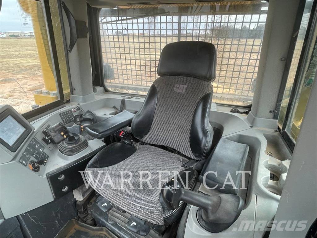 CAT D8T 4XLARO Crawler dozers