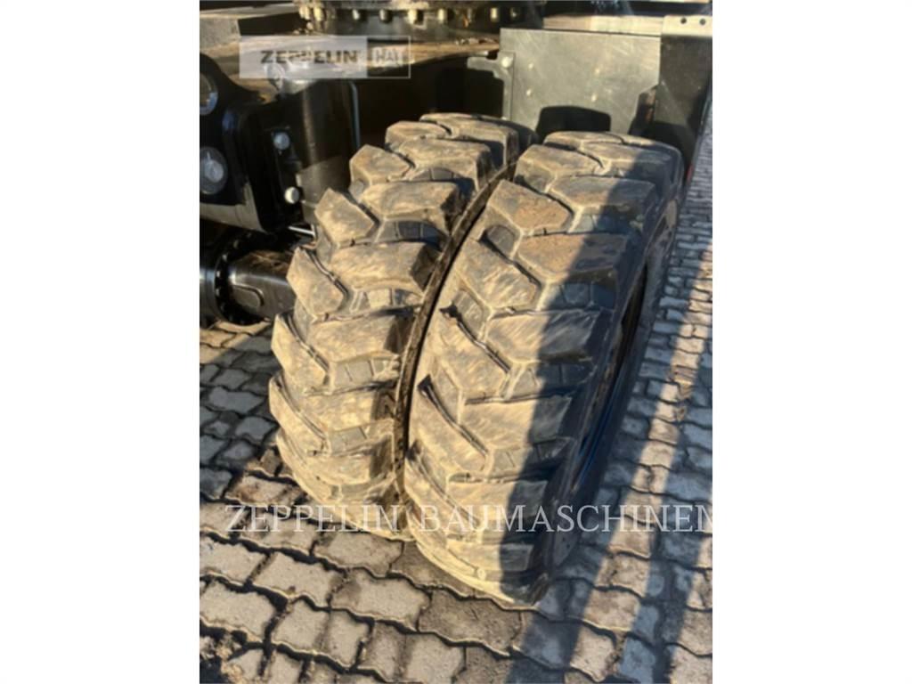 CAT M317F Wheeled excavators