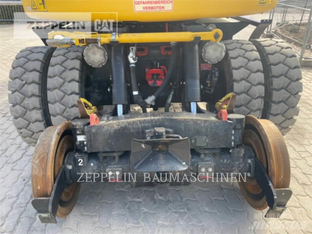 CAT M323F Wheeled excavators