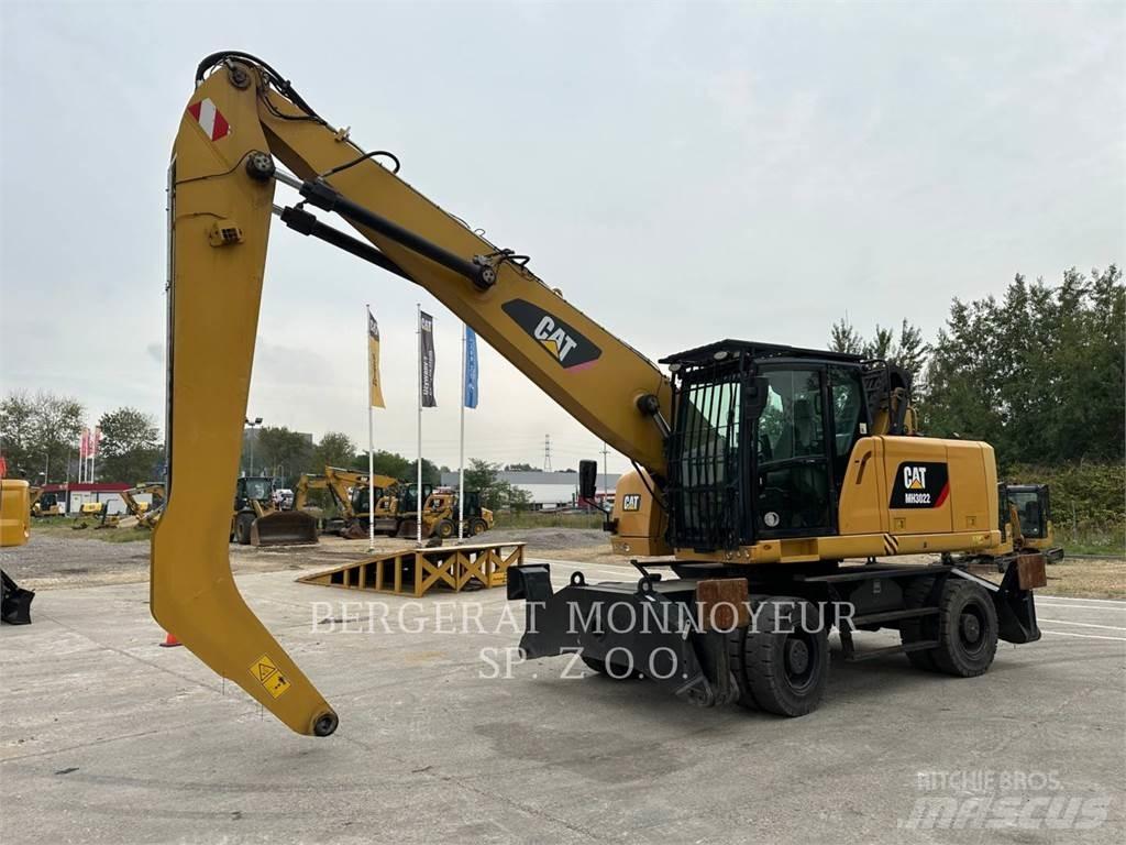 CAT MH3022 Wheeled excavators