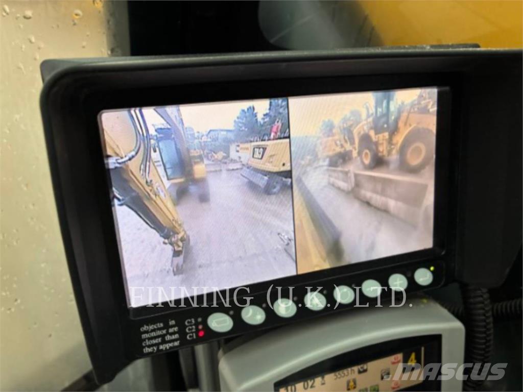 CAT MH3024 Demolition excavators