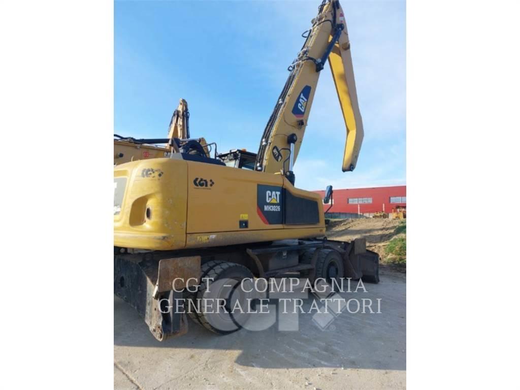 CAT MH3026 Wheeled excavators