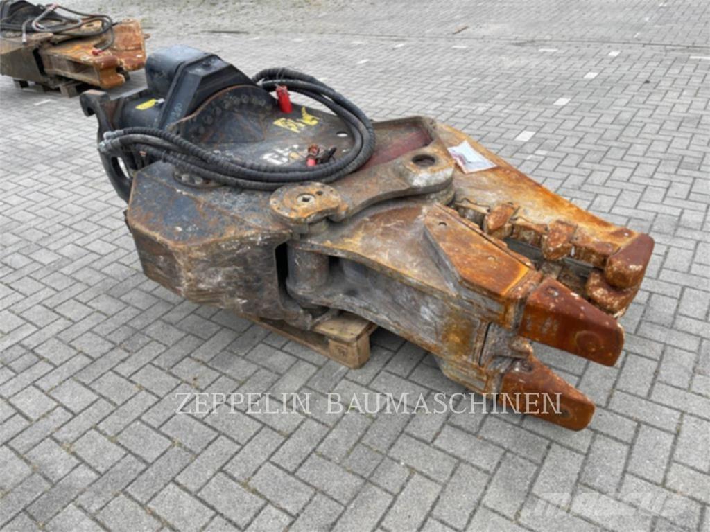 CAT MP318 Crushers