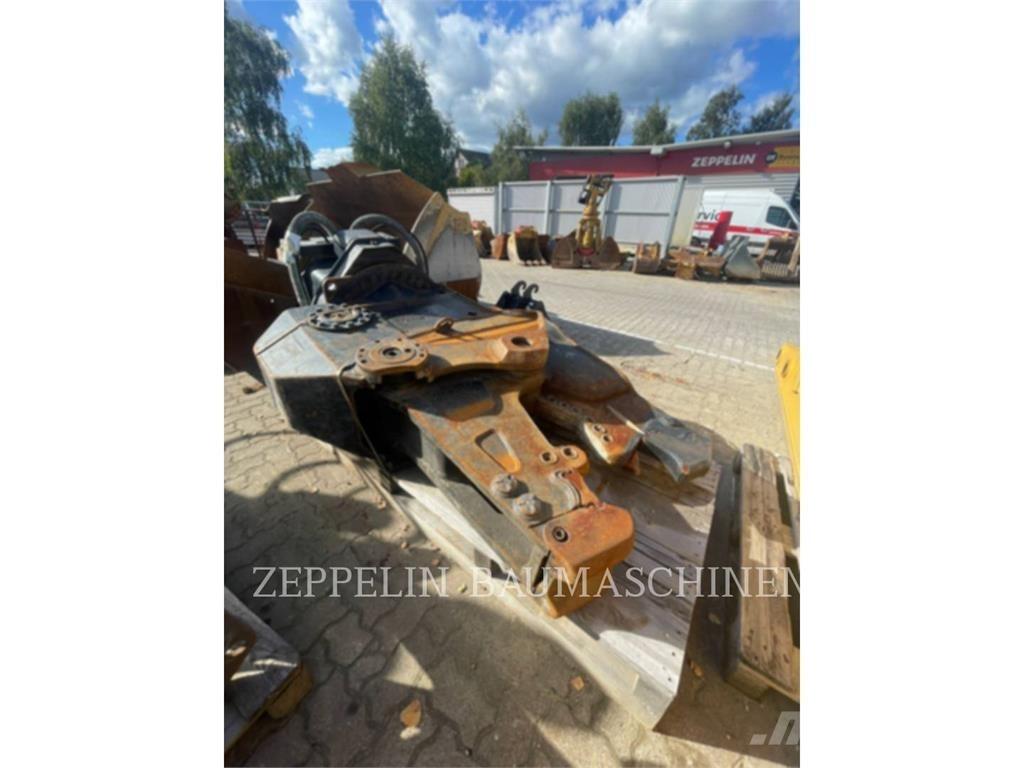 CAT MP318 Crushers