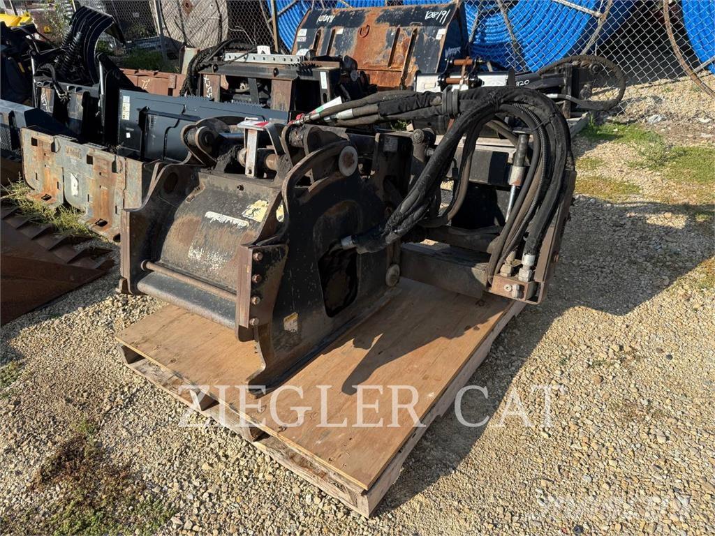 CAT PC205 Skid steer loaders