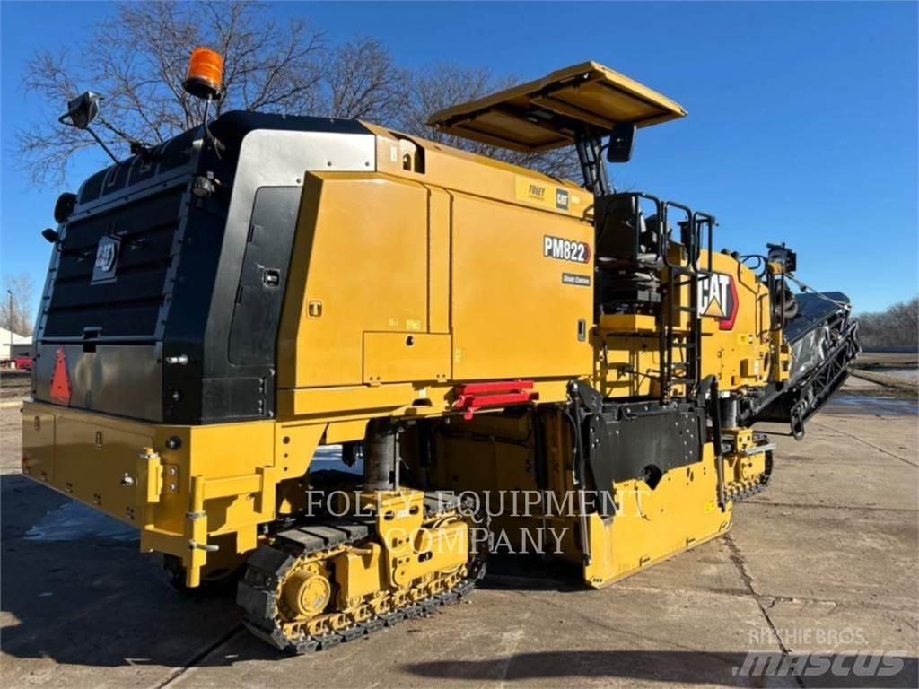 CAT PM822 Asphalt pavers