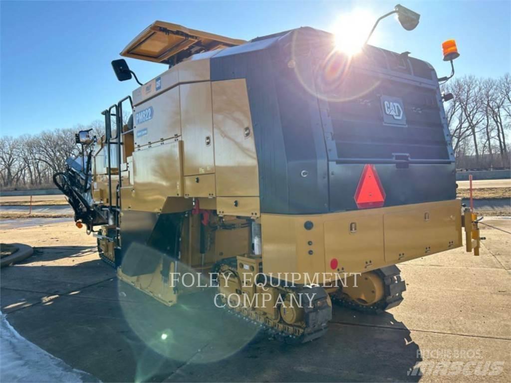 CAT PM822 Asphalt pavers