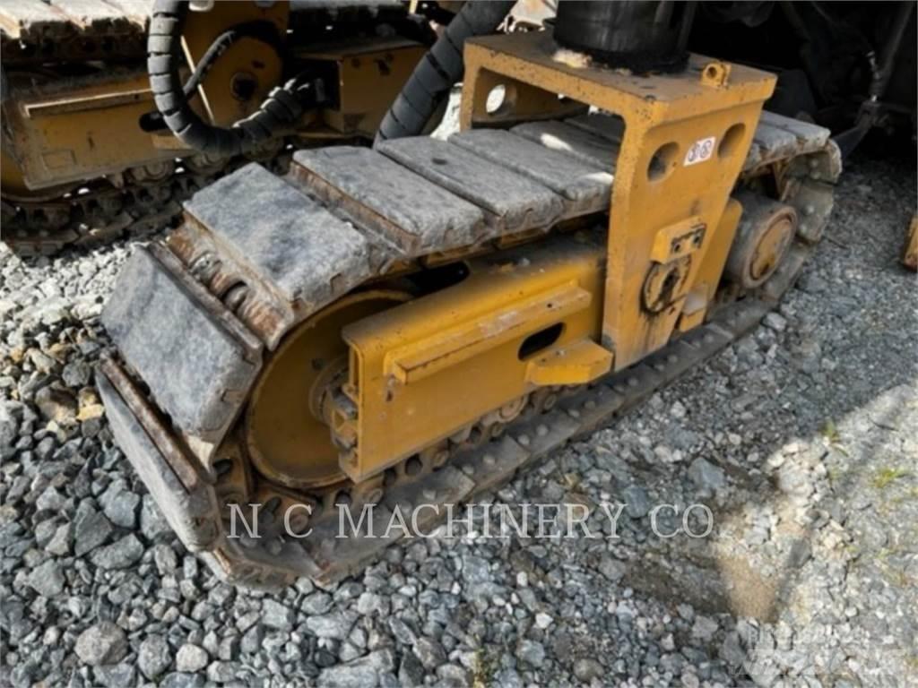 CAT PM825 Asphalt pavers