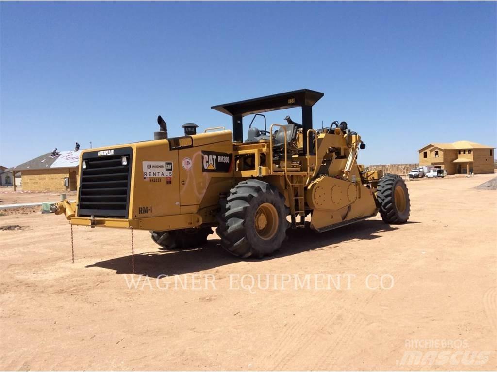 CAT RM-300 Asphalt recycling
