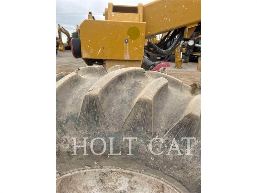 CAT RM400 CAB Asphalt recycling