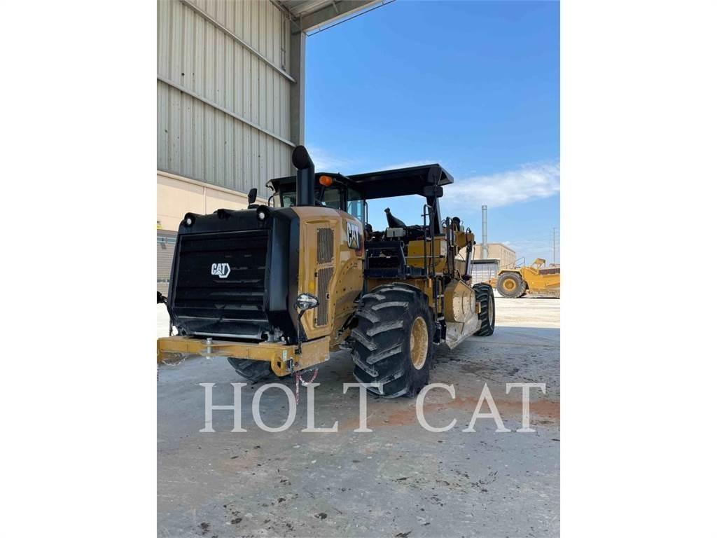 CAT RM400 CAB Asphalt recycling