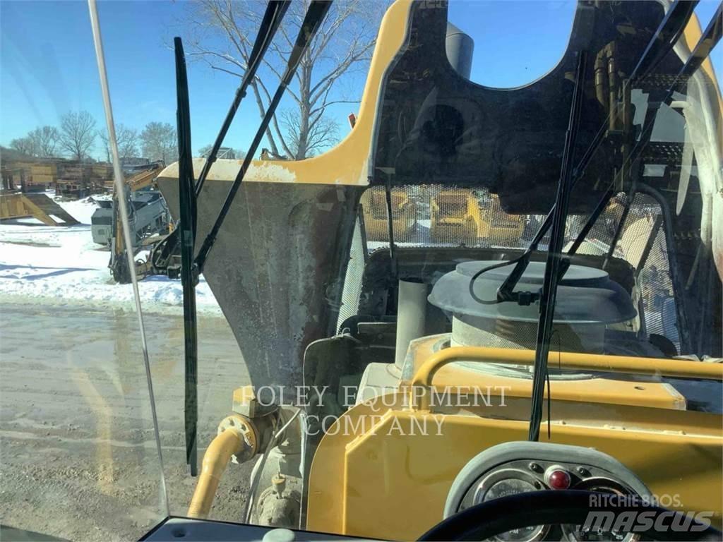 CAT RM500 Asphalt pavers