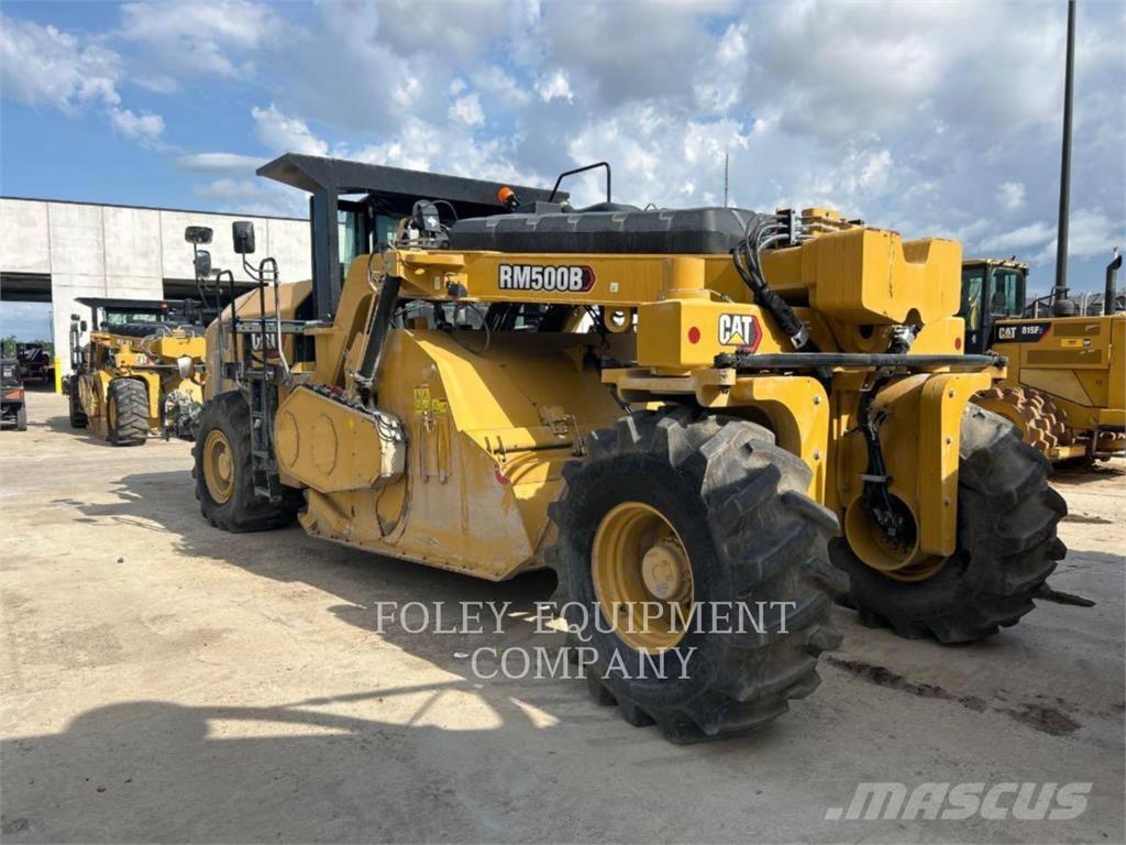 CAT RM500B Asphalt pavers