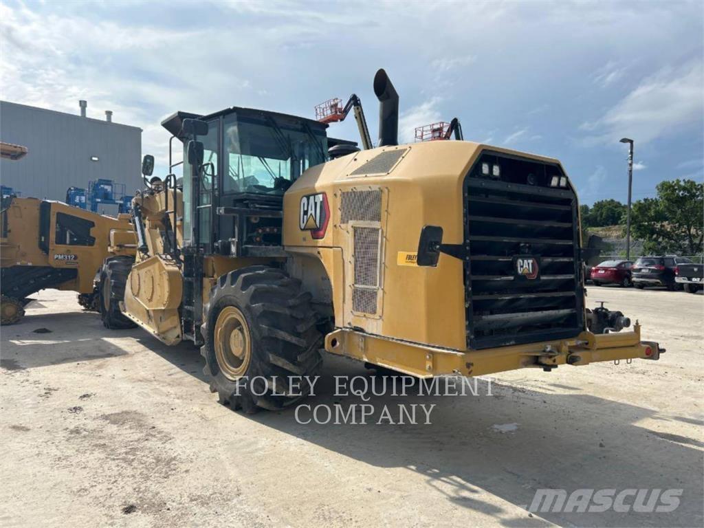 CAT RM500B Asphalt pavers