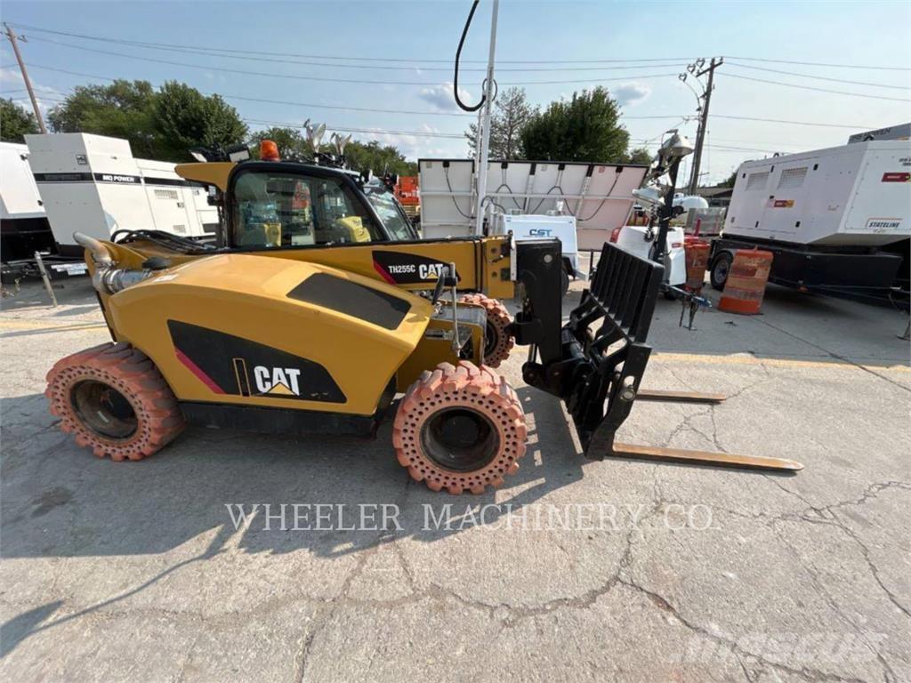 CAT TH255C CB Telescopic handlers
