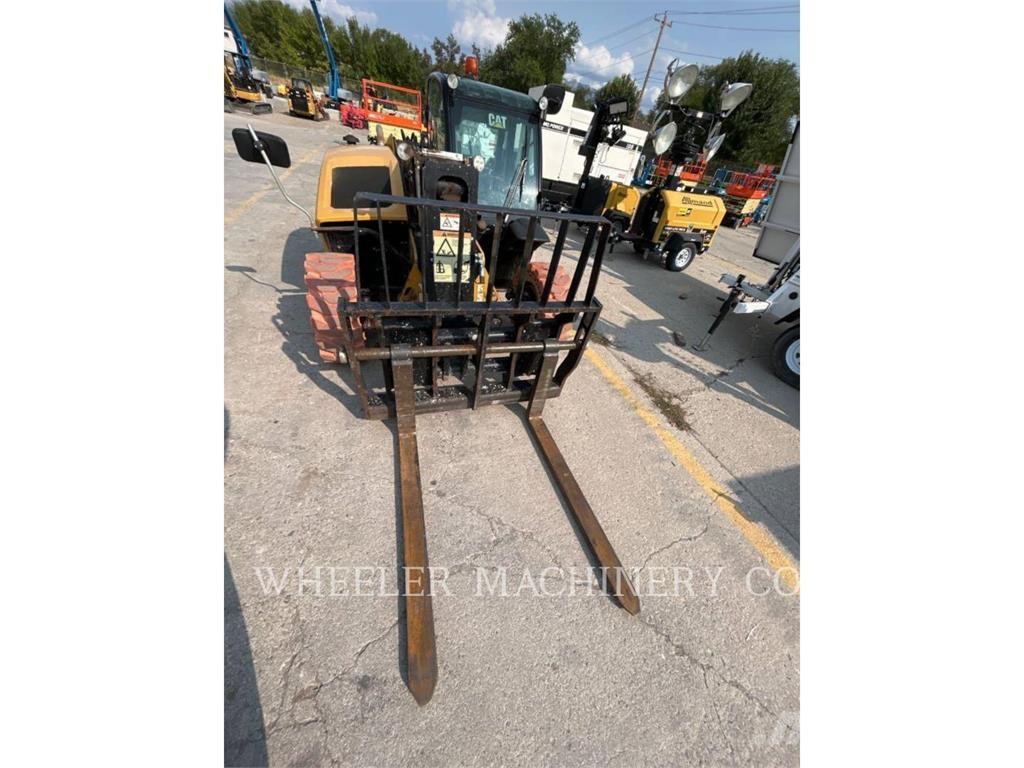 CAT TH255C CB Telescopic handlers
