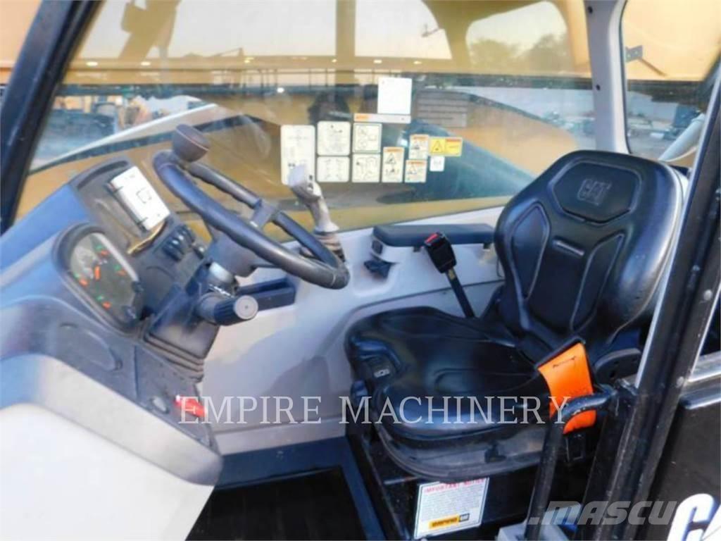 CAT TL1055D Telescopic handlers