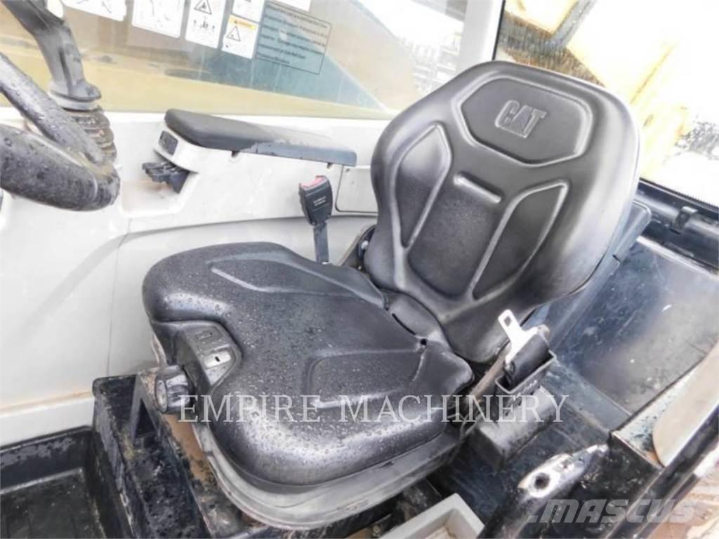 CAT TL1055D Telescopic handlers