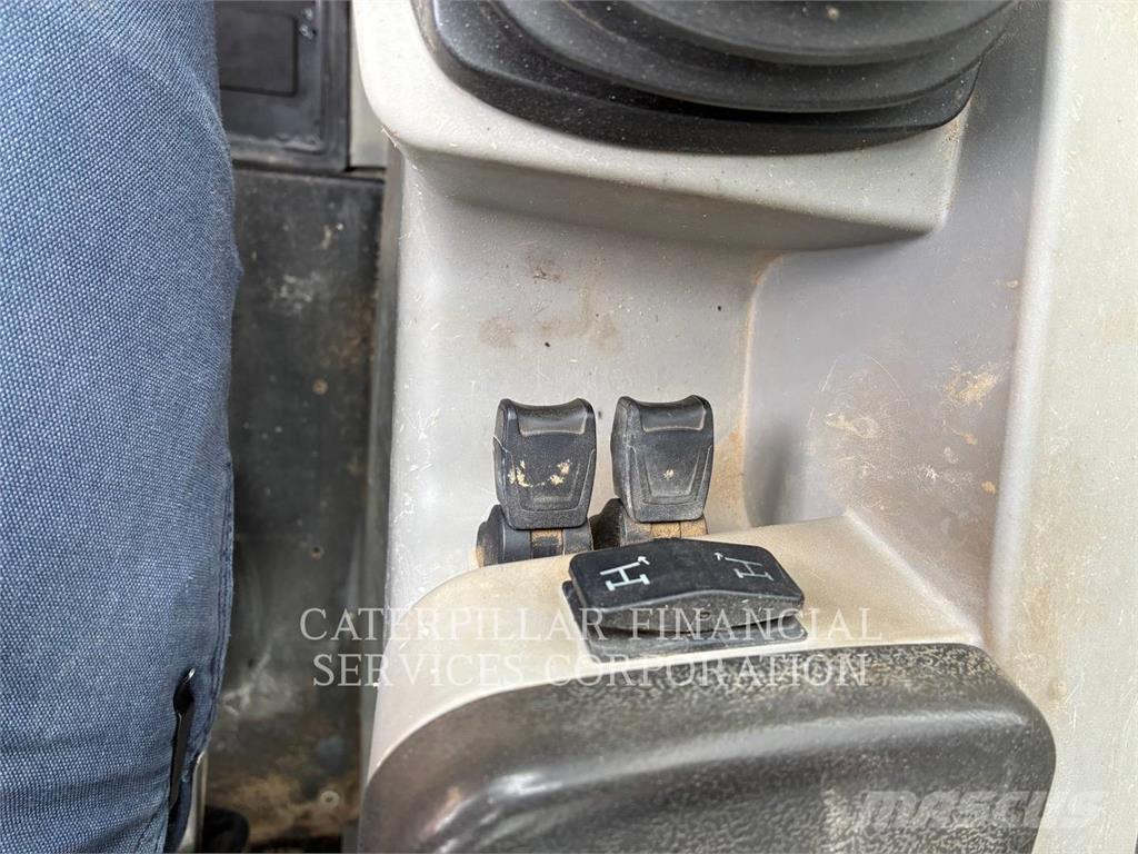 CAT TL1055D Telescopic handlers