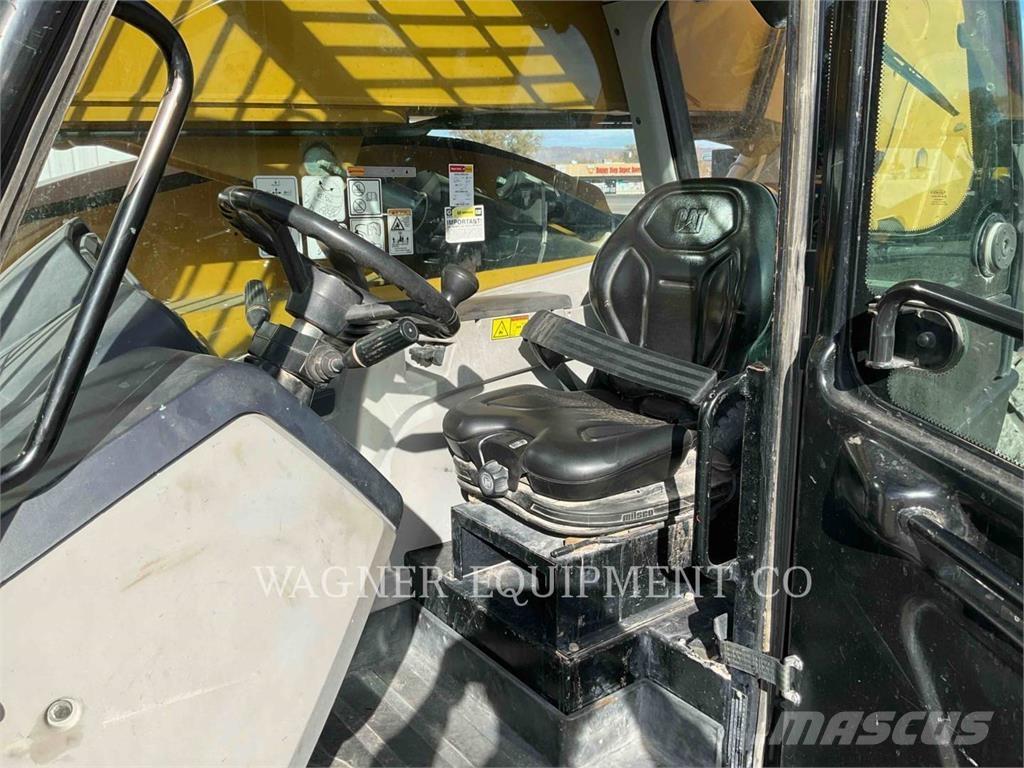 CAT TL1055D Telescopic handlers