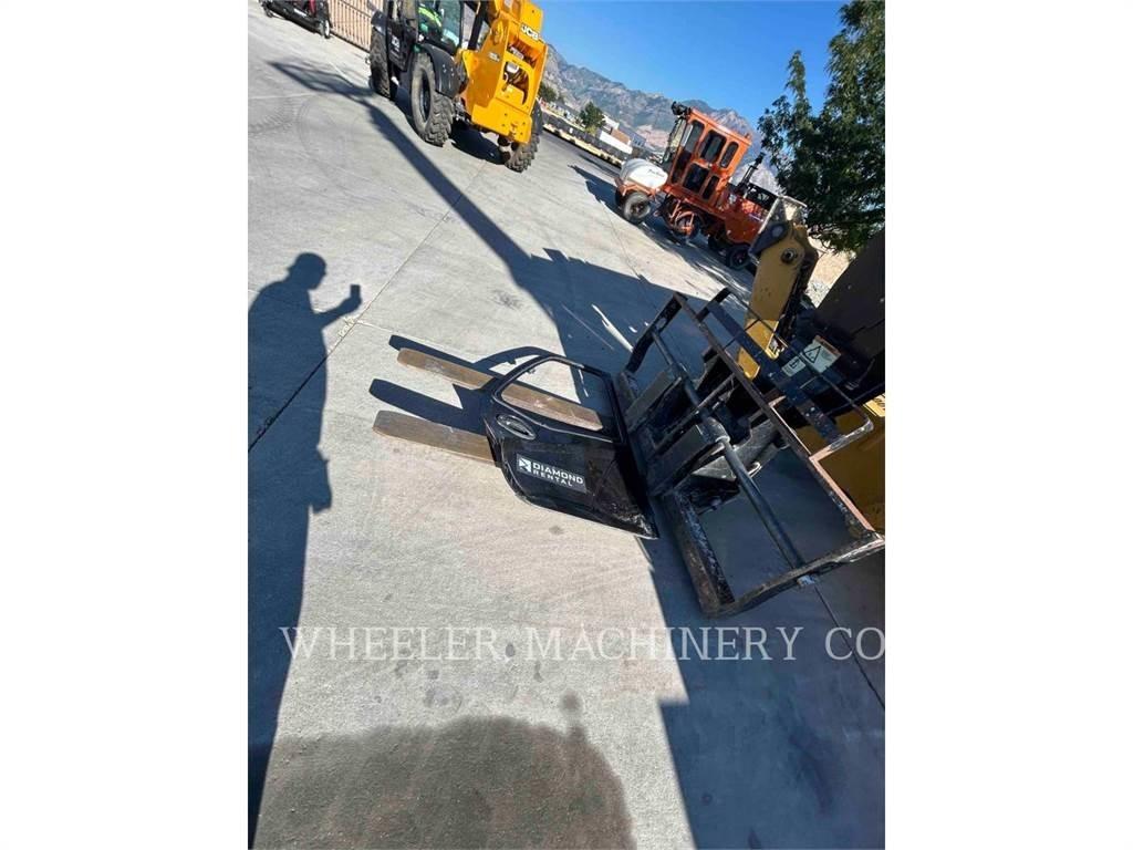 CAT TL1055D CB Telescopic handlers