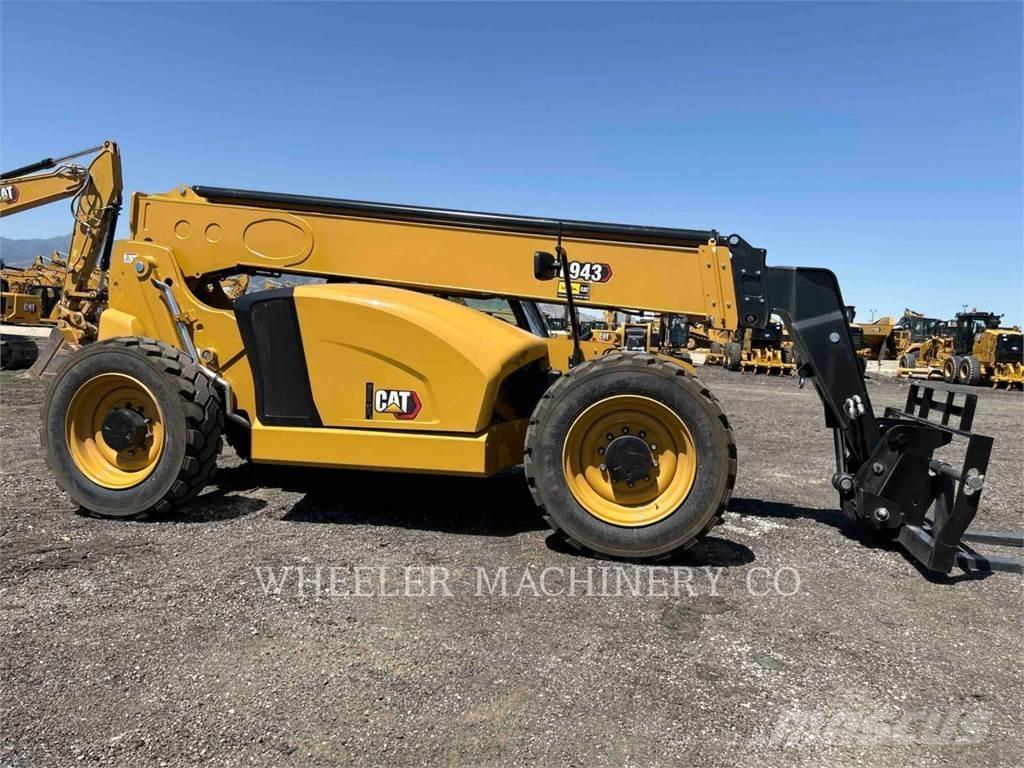 CAT TL943 CB Telescopic handlers