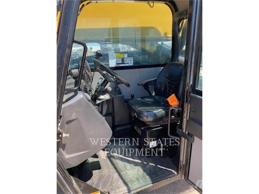CAT TL943C Telescopic handlers