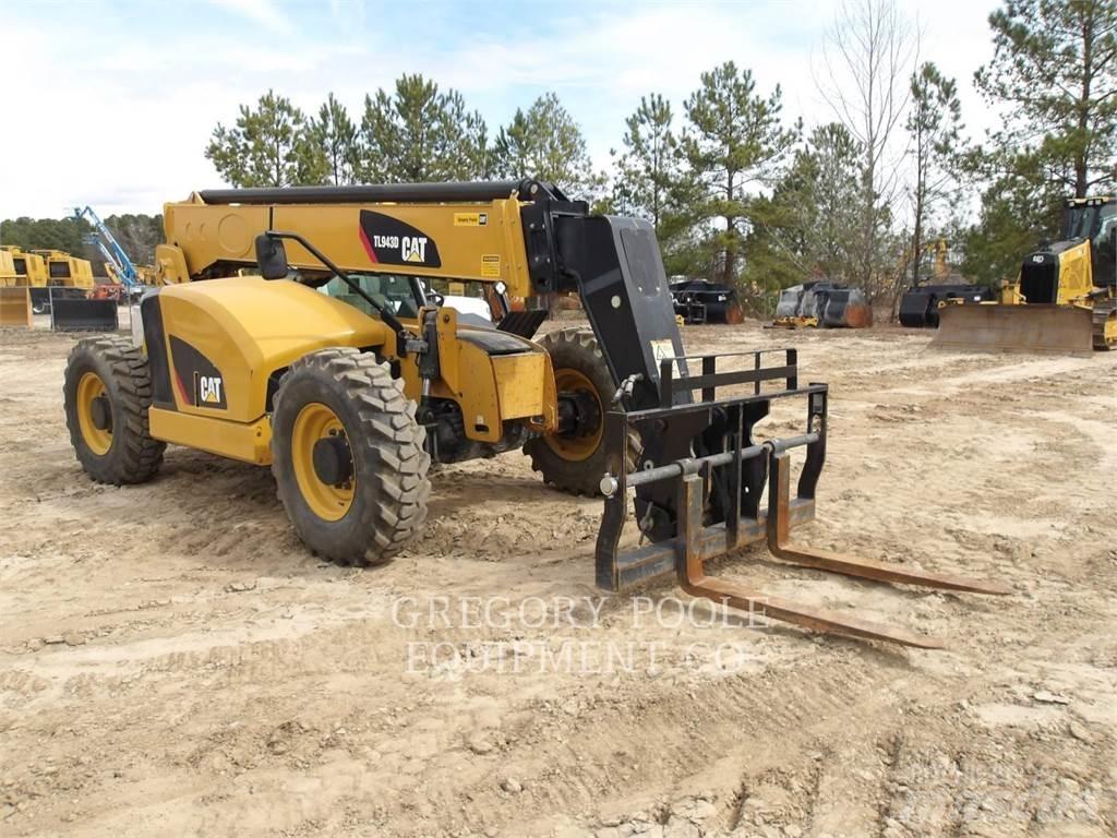 CAT TL943D Telescopic handlers