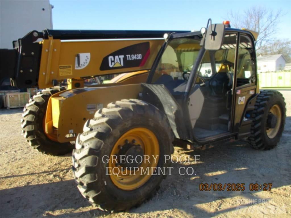 CAT TL943D Telescopic handlers