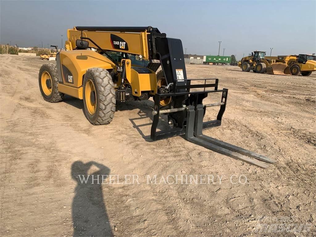 CAT TL943D CB Telescopic handlers