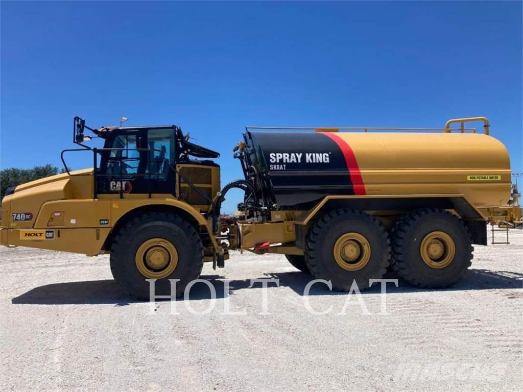 CAT W00 740GC Tanker trucks