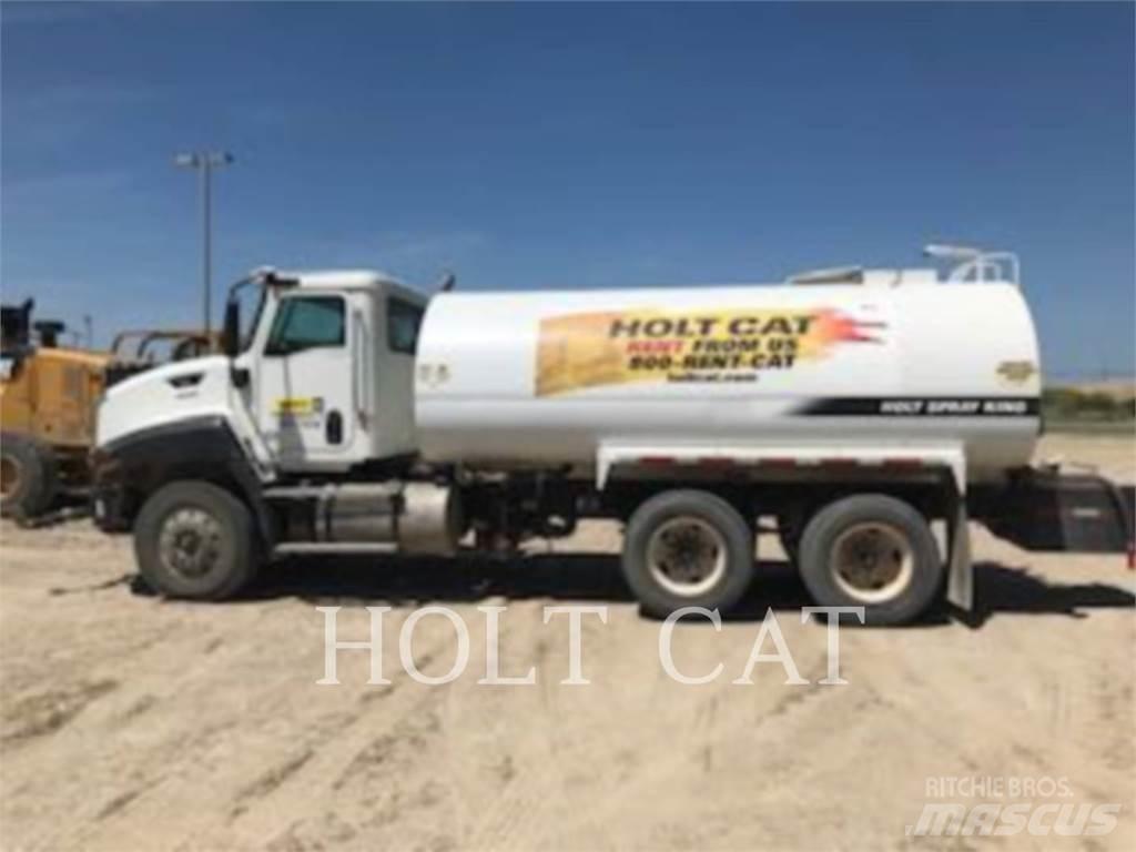 CAT WATER 4000 Tanker trucks