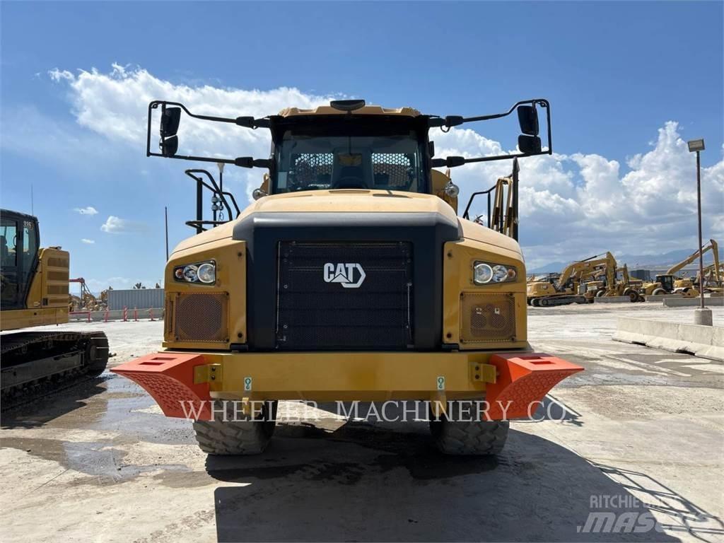CAT WT 740 GC Tanker trucks