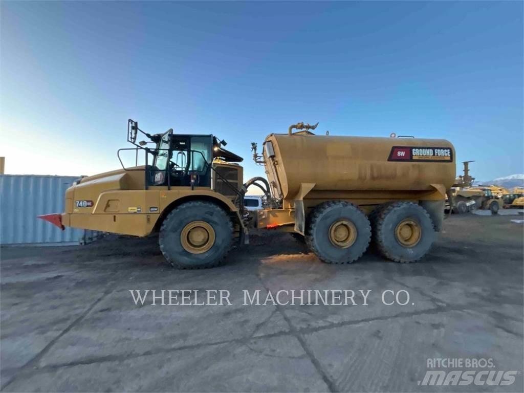 CAT WT 740 GC Tanker trucks