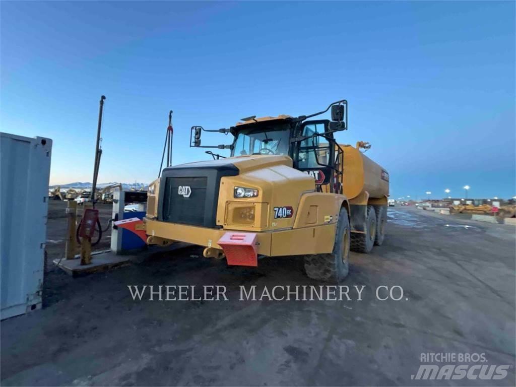 CAT WT 740 GC Tanker trucks