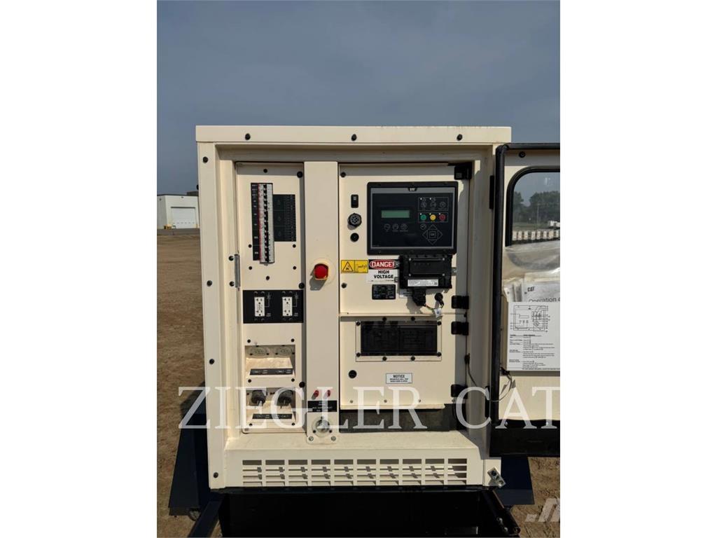 CAT XQ35T4 Other Generators