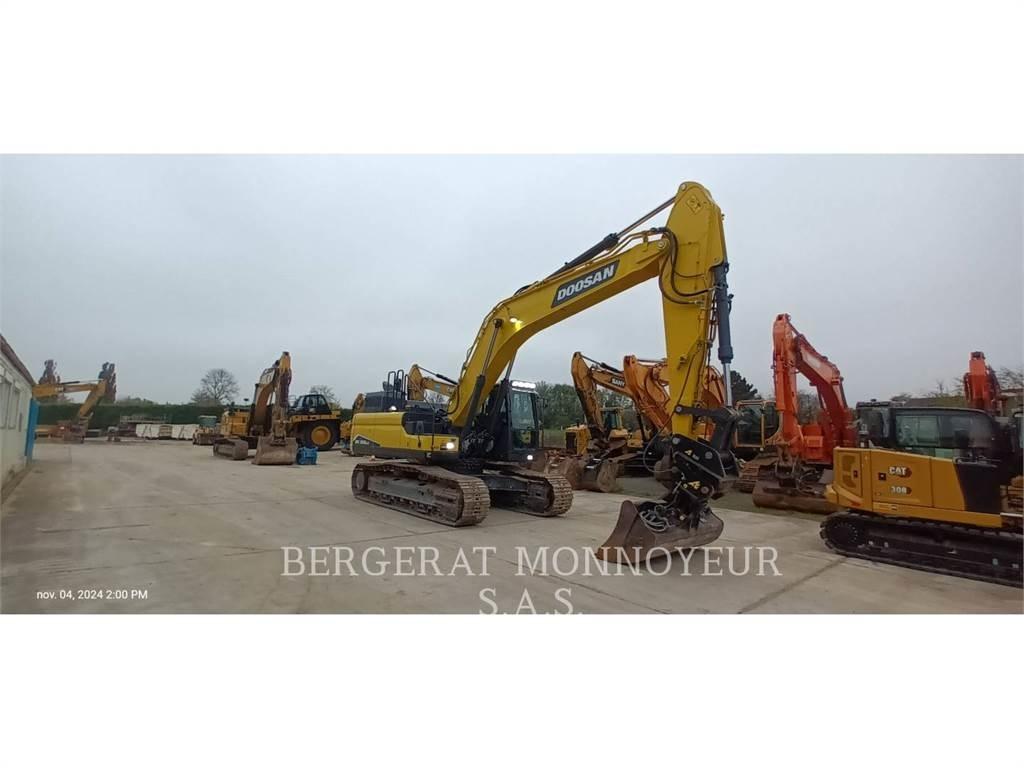 Doosan DX300 Crawler excavators