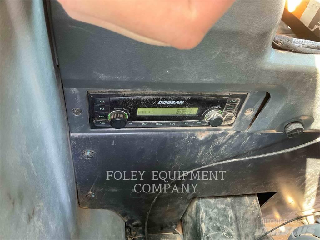 Doosan DX490LC5 Crawler excavators