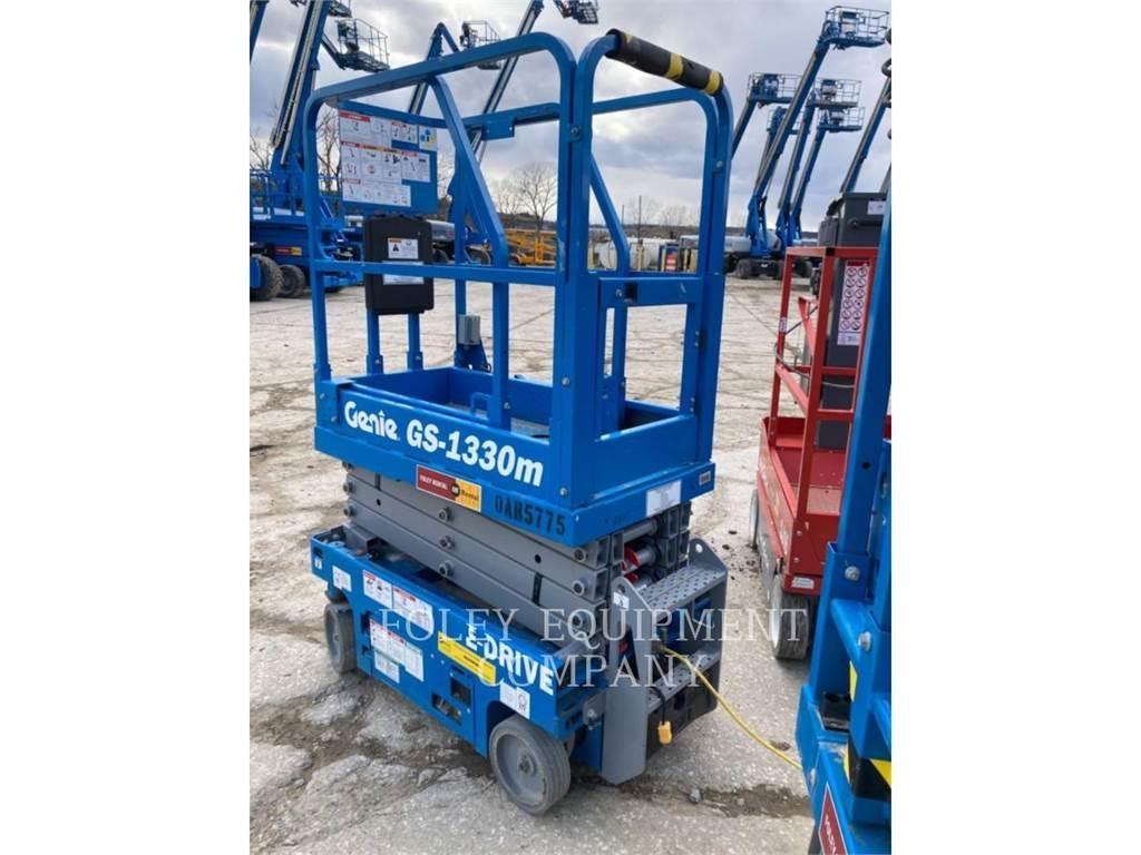 Genie GS1330 Scissor lifts