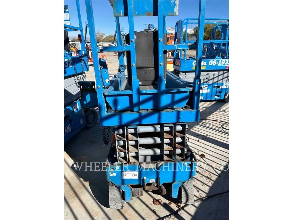 Genie GS1930 Scissor lifts